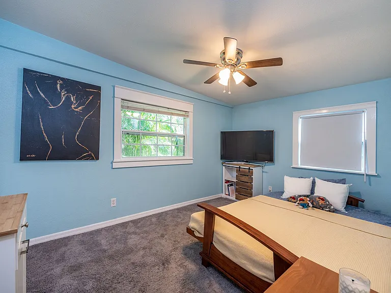 5905 N Eustace Ave — Photo 16