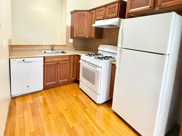 208 Wooster St #1A, New Haven, CT 06511