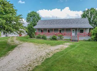 21712 Hackberry Rd, Lebanon, MO 65536