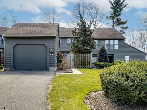 42 Giggleswick Way, Edison Twp., NJ 08820
