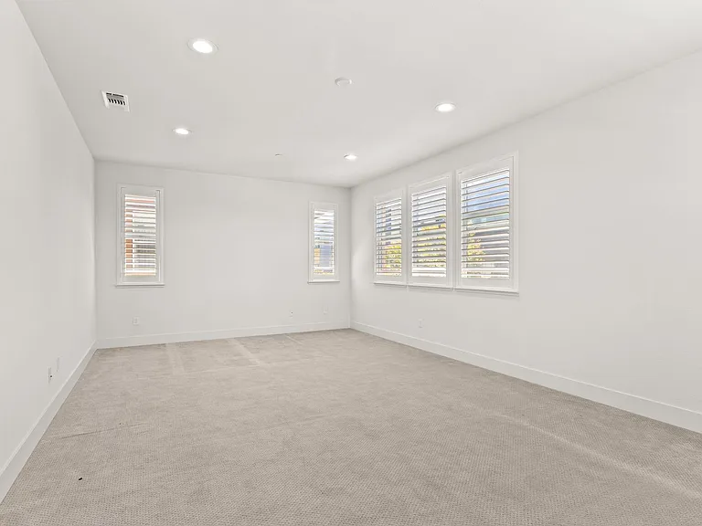 2730 Bette St — Photo 25