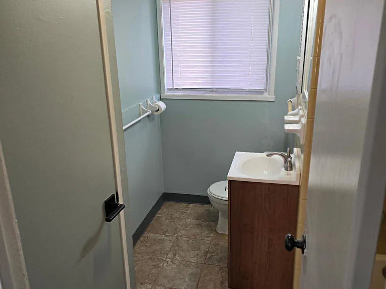 1702 Wakefield Dr NE — Photo 17