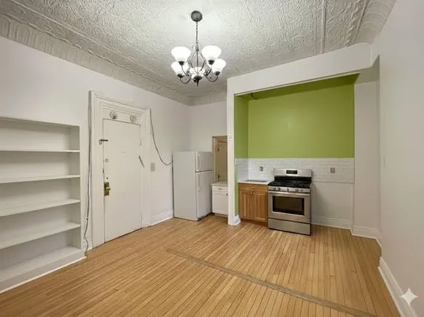 89 Ryerson Street image 1 of 5