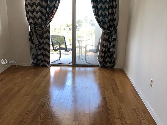 4th image of 1200 NE Miami Gardens Dr APT 504W