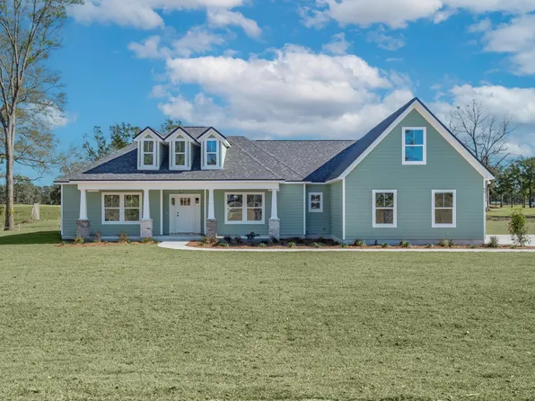 95 Country Club Dr, Crawfordville, FL 32327