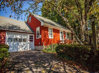 122 W Dauenhauer St, East Syracuse, NY 13057