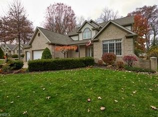 1797 Fairway Dr, Uniontown, OH 44685