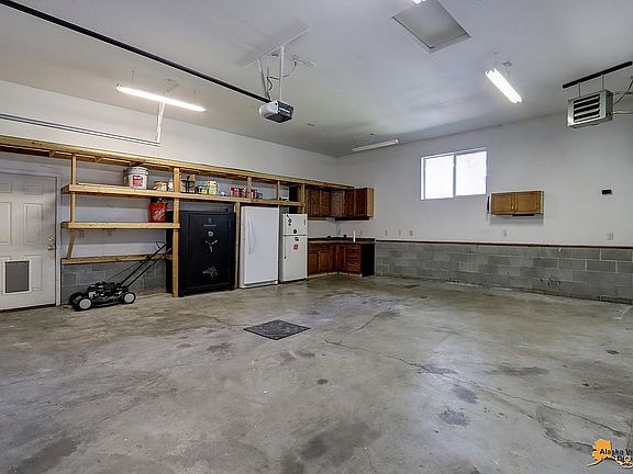 5th image of 12100 Rainbow Ave