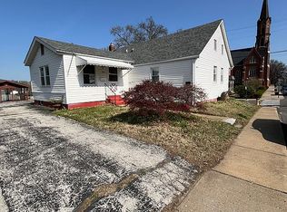 695 N Jefferson St, Florissant, MO 63031