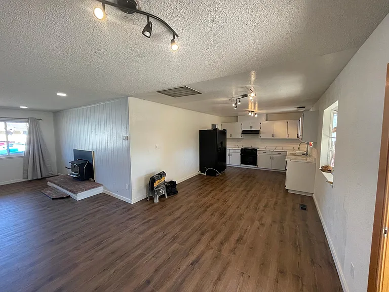 313 Granada Dr — Photo 14