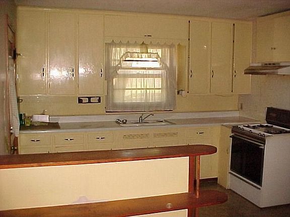 4th image of 611 Meadow Dr