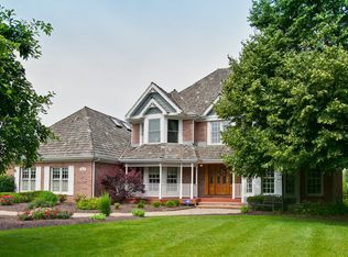 3813 Nottingham Dr, Long Grove, IL 60047