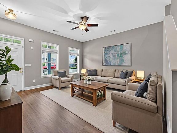4th image of 719 Ivy Brook Way