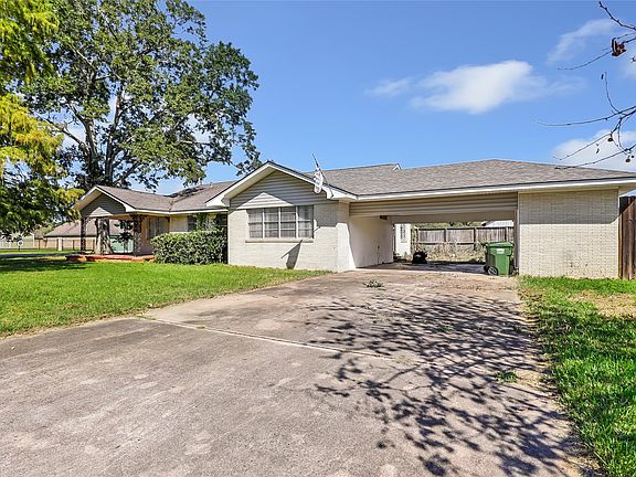 3rd image of 1801 Adams St