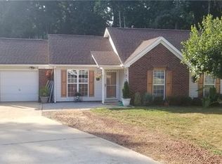 1308 Long Grass Ct, Charlotte, NC 28216