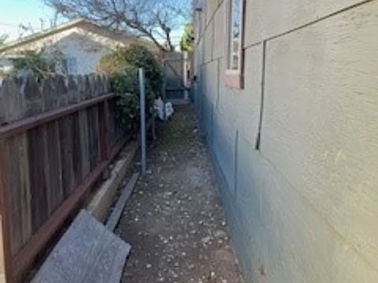 481 Hillview St — Photo 25
