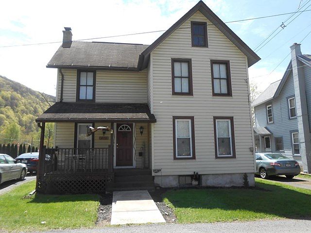 1st image of 373 Holly St