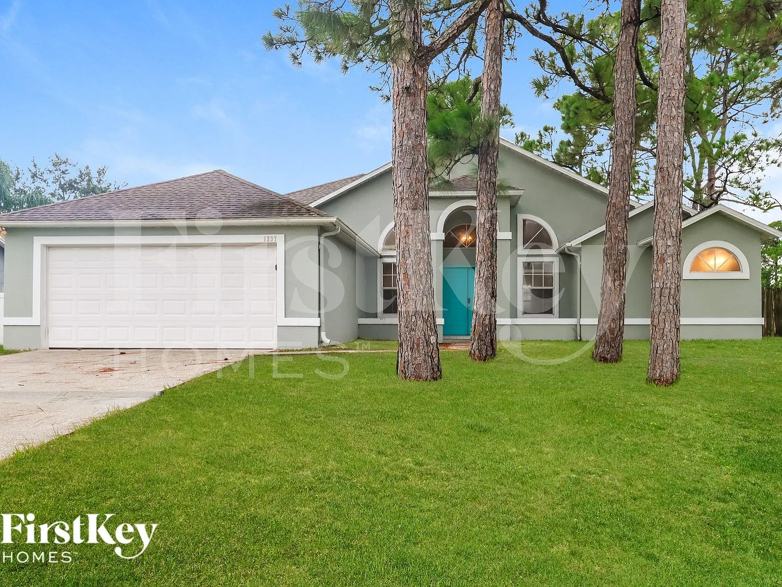 3 bed, 2.0 bath, 1511 sqft, $2,025 — Photo 1
