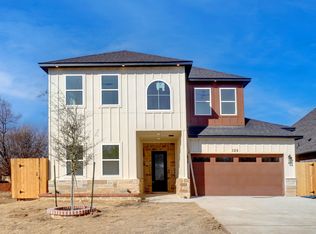 125 Palm Ln, Roanoke, TX 76262