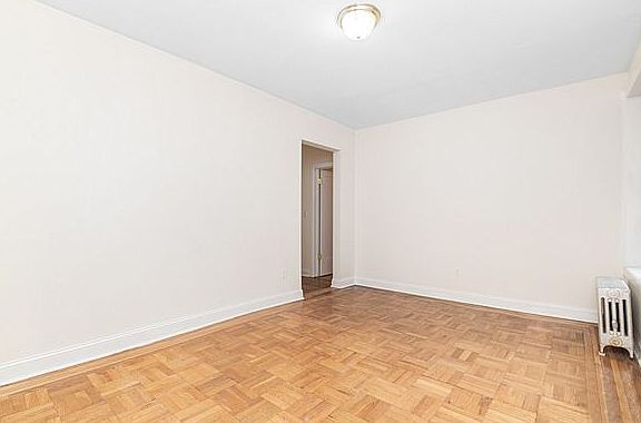 4th image of 30 Seaman Ave APT 4B