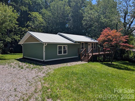 2nd image of 522 Brandon Rd