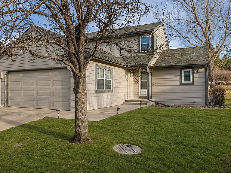108 Cobblestone Dr — Photo 16