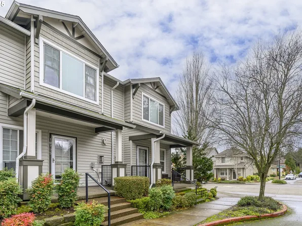 10795 NE Gateway Pl, Hillsboro, OR 97006