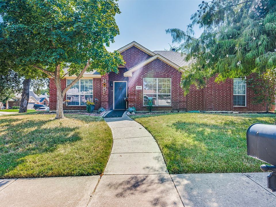 1st image of 528 Oakbrook Dr
