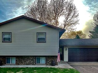 2542 Jeanne Ln, Eau Claire, WI 54703