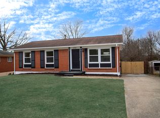 688 Kingston Rd, Lexington, KY 40505