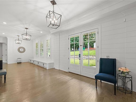4th image of 2571 Winding Ln