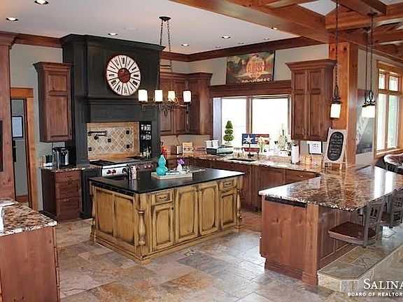 3rd image of 3180 Quail Creek Pl