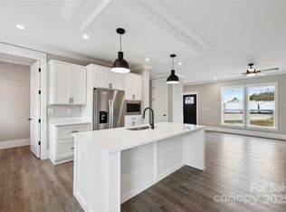 138 Arrington Rd, Statesville, NC 28625