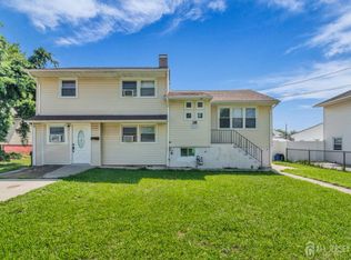 38 Jackson Ave, Carteret, NJ 07008