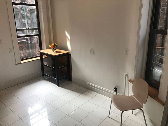 4th image of 80 Charles St #5W