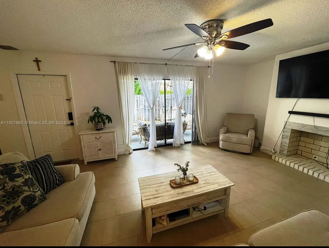 2 bed, 1236 sqft, $2,980 — Photo 1