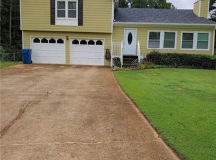 1746 Scholar Dr, Lawrenceville, GA 30044