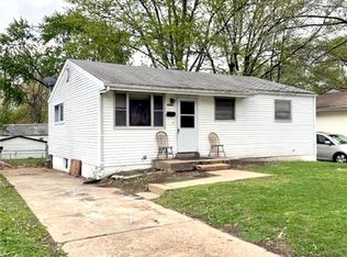 8664 Harold Dr, Saint Louis, MO 63134
