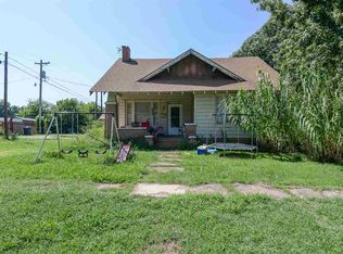 1019 N 8th St, Perry, OK 73077