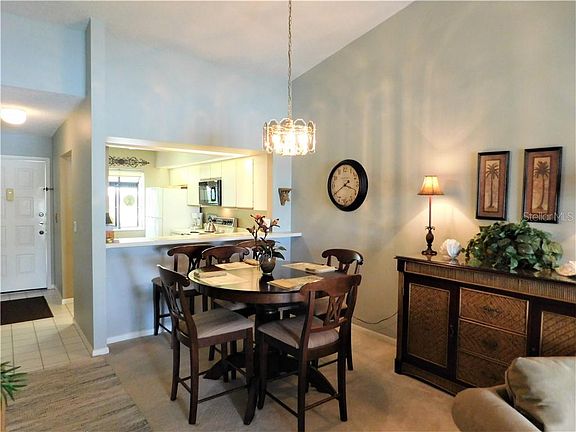 4th image of 723 Harrington Lake Dr S #723