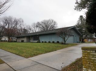 109 E Holmes St, Urbana, IL
