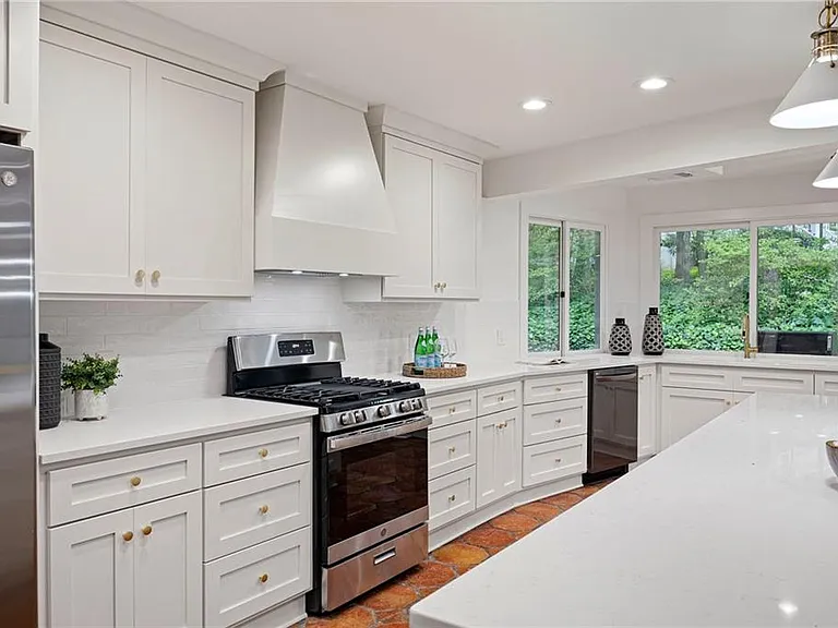4198 Lake Rill Ct — Photo 2