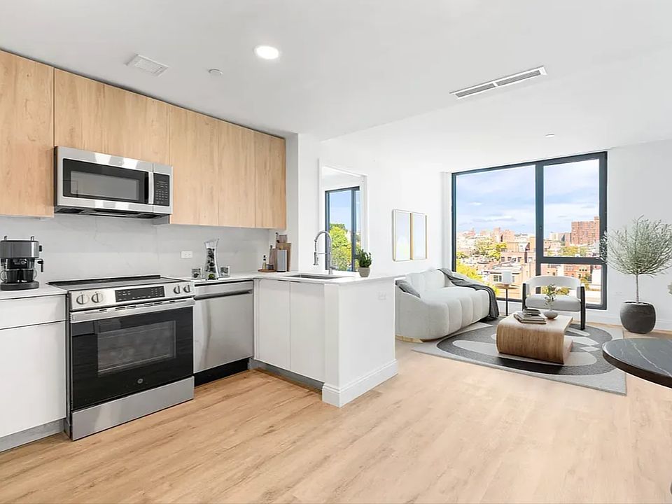 1st image of 300 W 136th St #7F