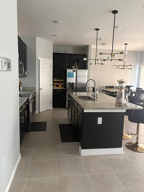 1330 Normandy Dr