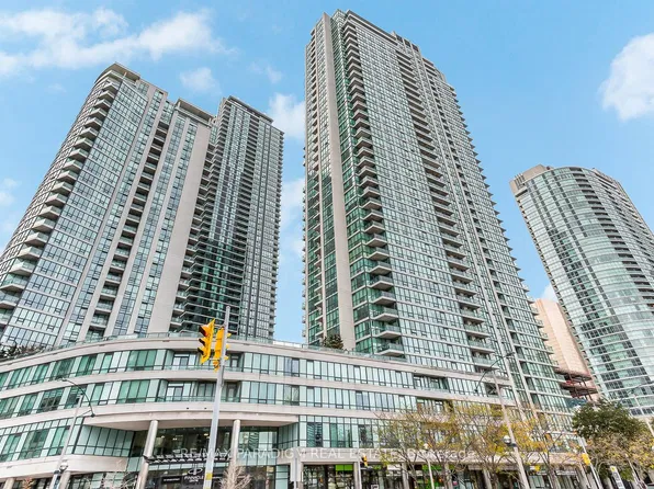 16 Yonge St, Toronto, ON