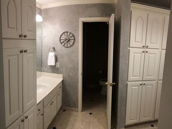 4th image of 2520 Riverfront Dr APT 3