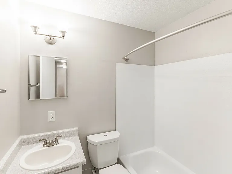 Sandlin Villas Apartments — Photo 11