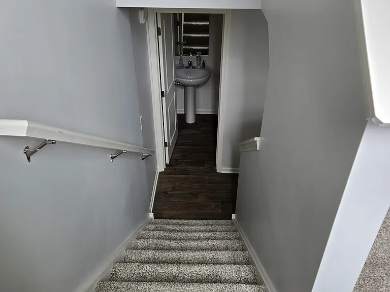 3806 Bissel Dr — Photo 15