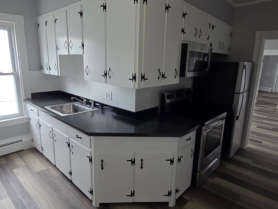 1st image of 10 Pleasant Pl #5