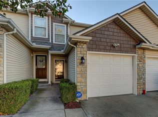 204 N Pointe Ln, Raymore, MO 64083